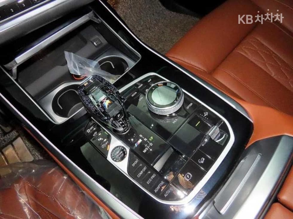 BMW X7(G07)M50i Standard - 12
