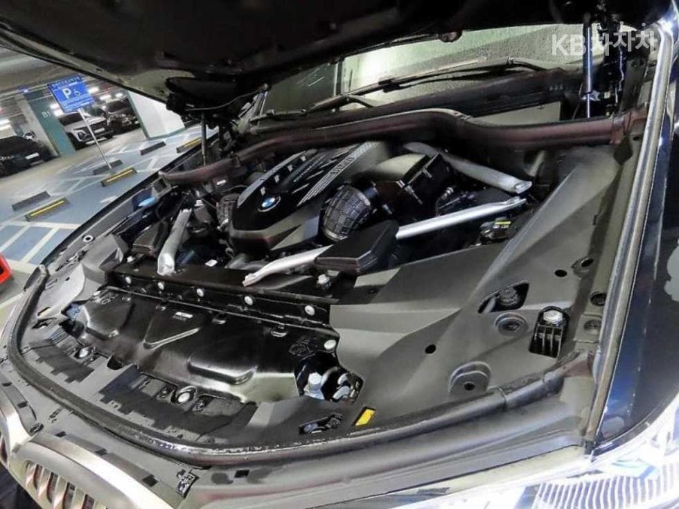 BMW X7(G07)M50i Standard - 19
