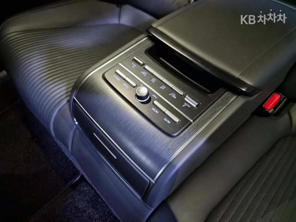 Hyundai The All New Grandeur (Azera)3.5 Gasoline 2WD Calligraphy - 17