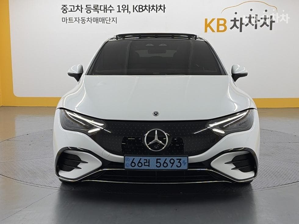 Mercedes-Benz EQE (V295)EQE 350 4Matic Standard - 2