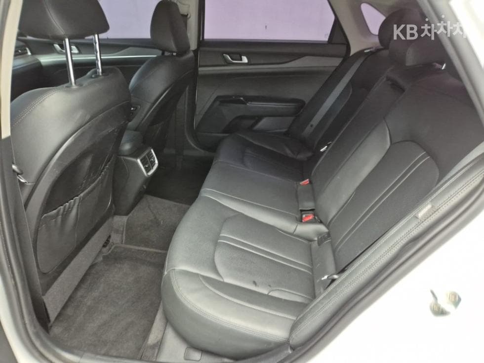Kia K5 3rd Gen2.0 Gasoline Prestige - 12