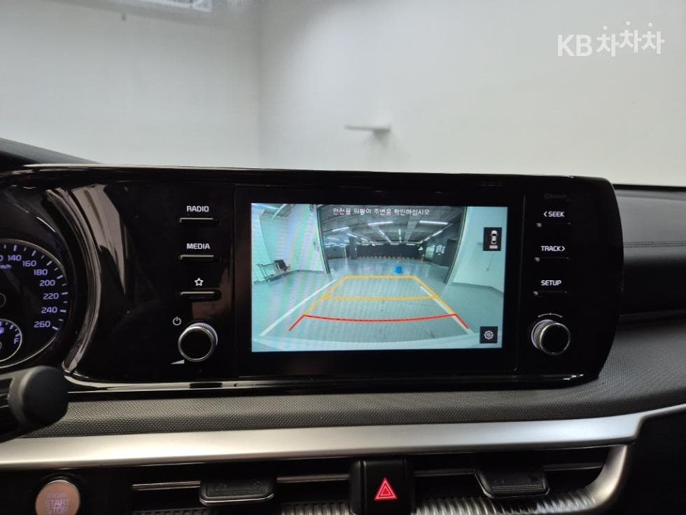 Kia K5 3rd Gen2.0 Gasoline Prestige - 13