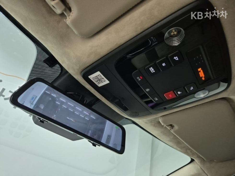 Киа Канивал 4-то поколениеВисок Лимузин (Канивал) G3.5 GDI 9-местен Signature - 17