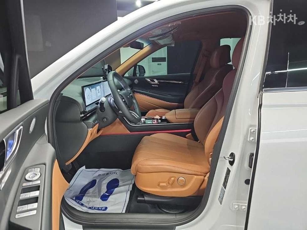 Genesis GV802.5 Turbo Gasoline AWD - 11