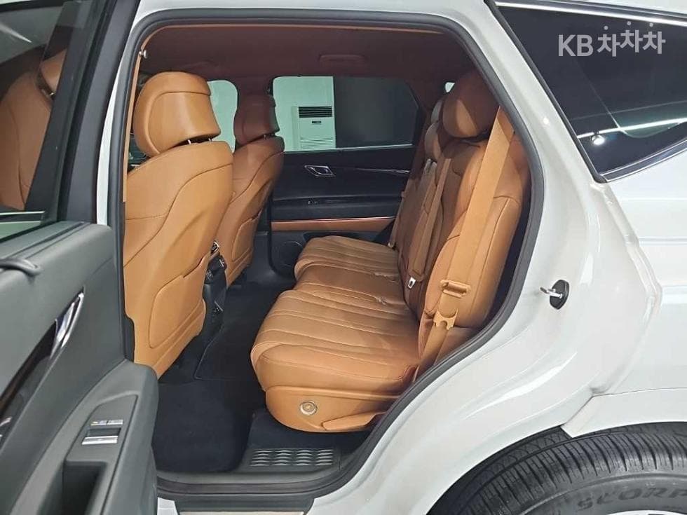 Genesis GV802.5 Turbo Gasoline AWD - 12