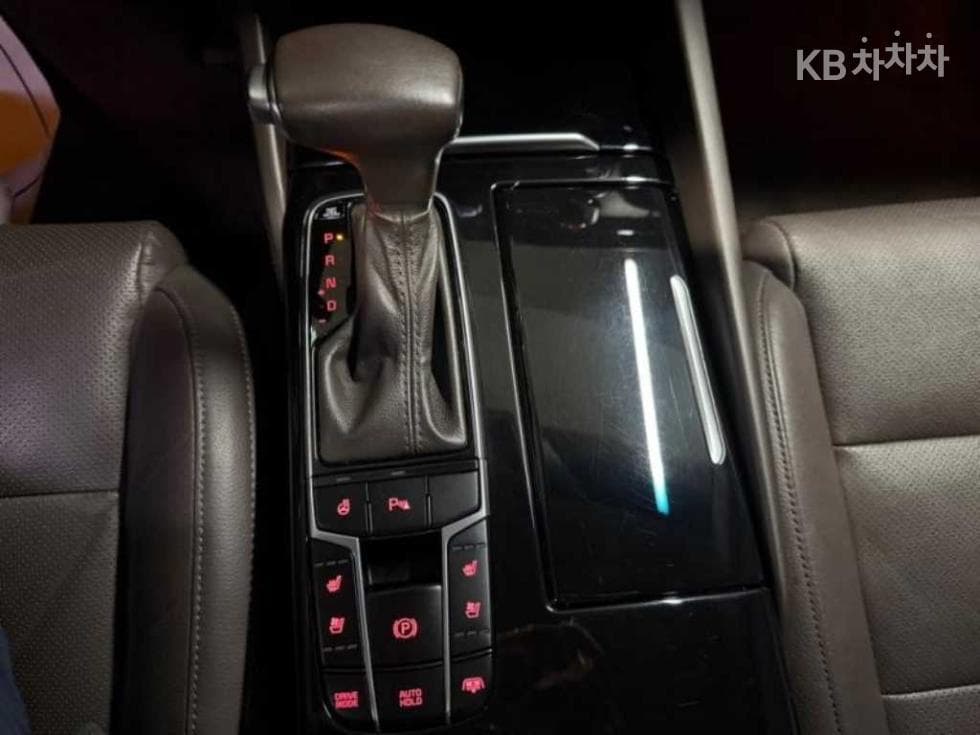 Kia All New K72.4 GDi Limited - 12