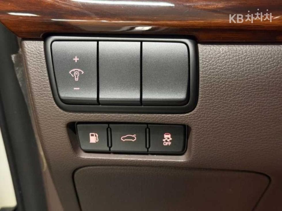 Kia All New K72.4 GDi Limited - 13