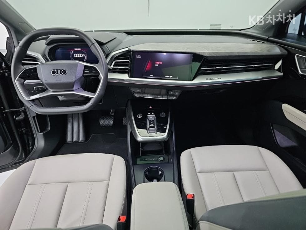 Audi Q4 e-tron45 Premium - 7