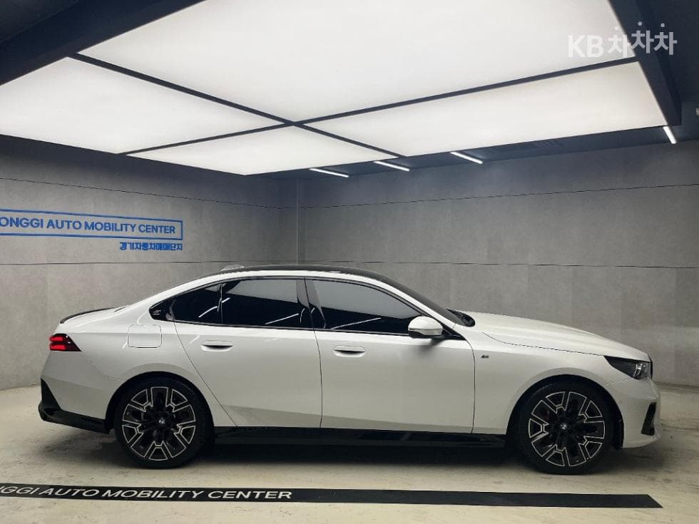 BMW Нов5 Серия(G60)530i xDrive M Sport Pro SE - 2