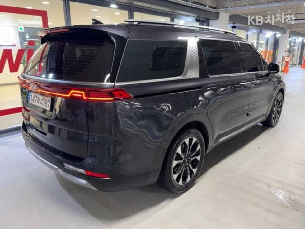 Kia Carnival 4th generationG3.5 GDI 9-seater Signature - 4