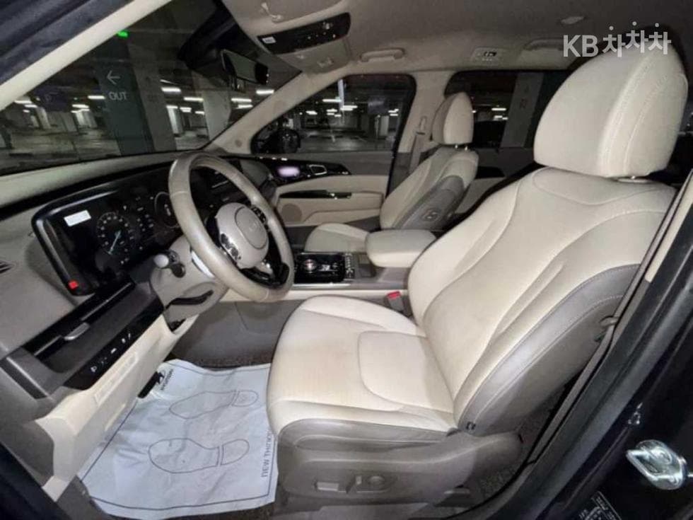Kia Carnival 4th generationG3.5 GDI 9-seater Signature - 6
