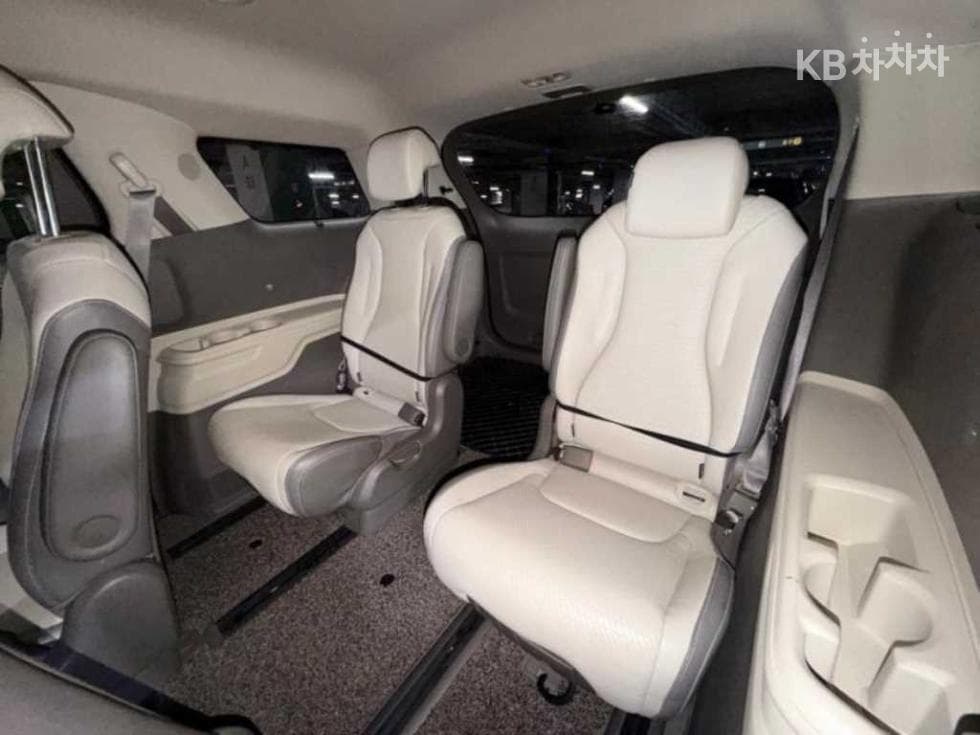 Kia Carnival 4th generationG3.5 GDI 9-seater Signature - 8