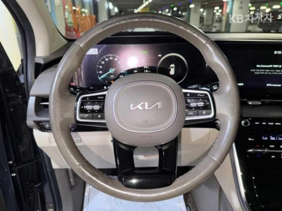 Kia Carnival 4th generationG3.5 GDI 9-seater Signature - 9