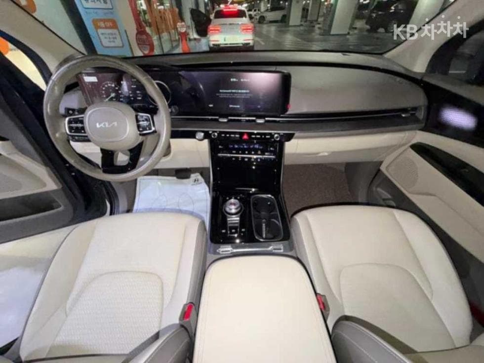 Kia Carnival 4th generationG3.5 GDI 9-seater Signature - 11