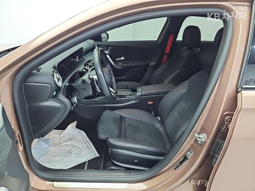 Mercedes-Benz A클래스(W177)AMG A35 4Matic - 11