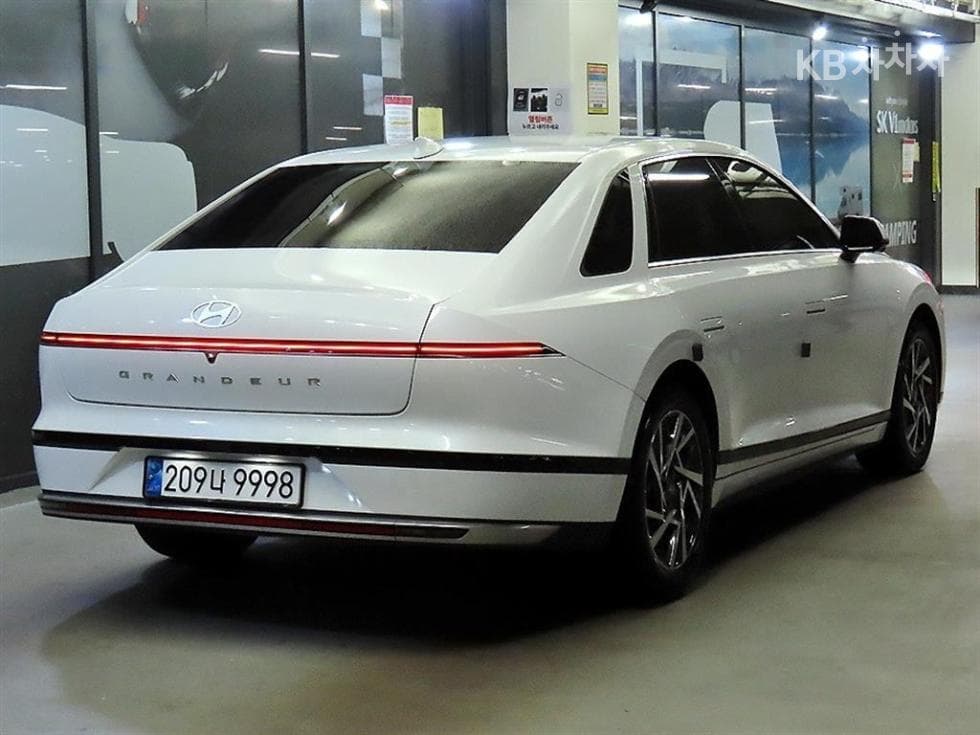 Hyundai The All New Grandeur (Azera)2.5L gasoline 2WD Exclusive - 4