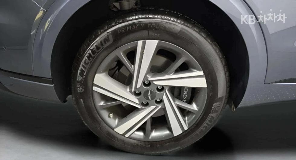 Дженезис GV70Бензин 2.5T 스포츠패키지 2WD - 5
