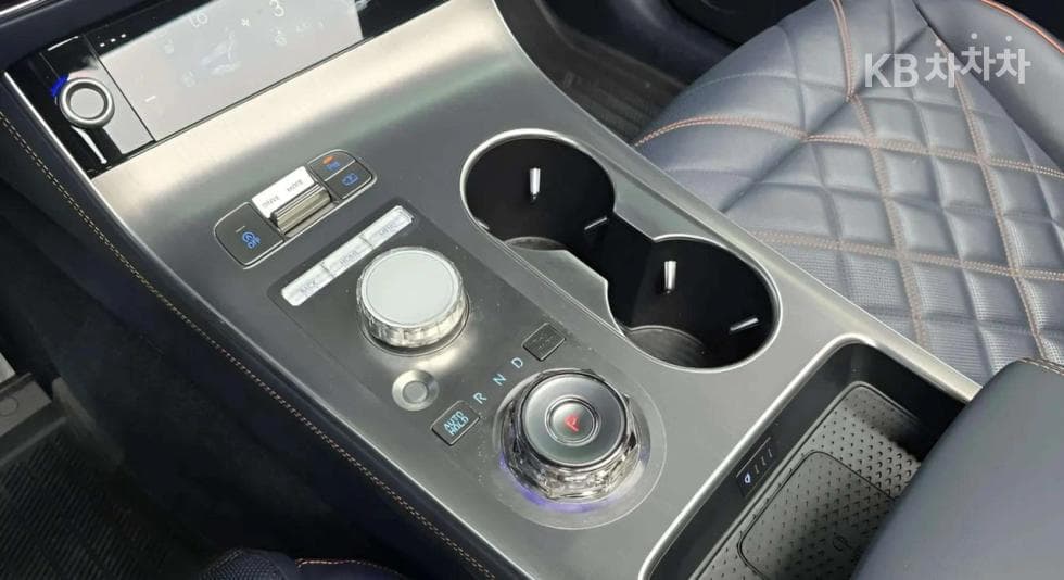 Дженезис GV70Бензин 2.5T 스포츠패키지 2WD - 9