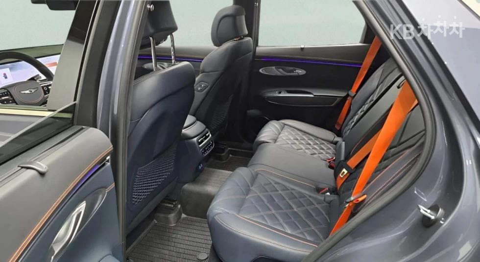 Дженезис GV70Бензин 2.5T 스포츠패키지 2WD - 10