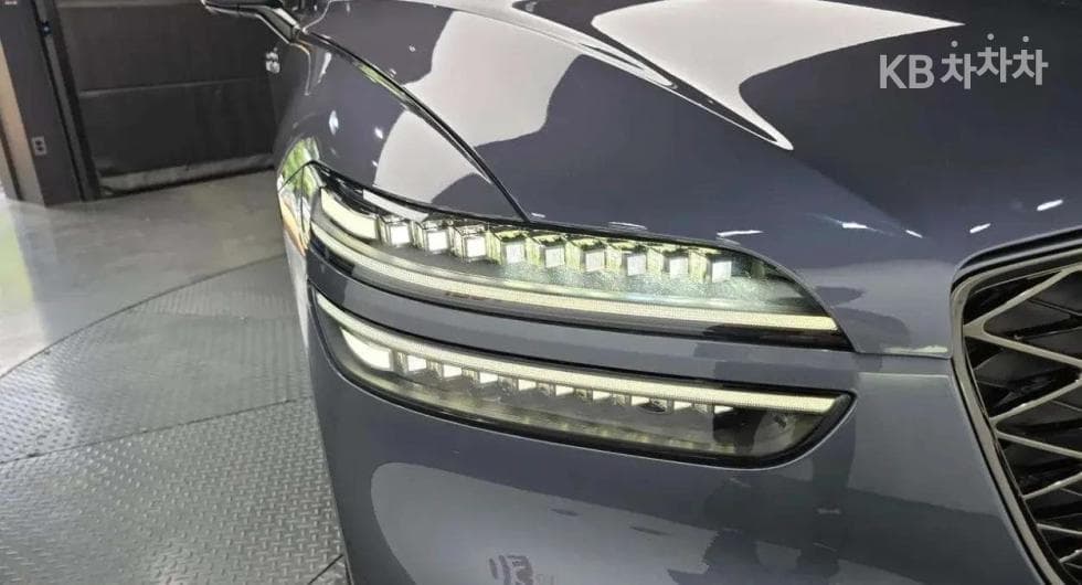 Дженезис GV70Бензин 2.5T 스포츠패키지 2WD - 23