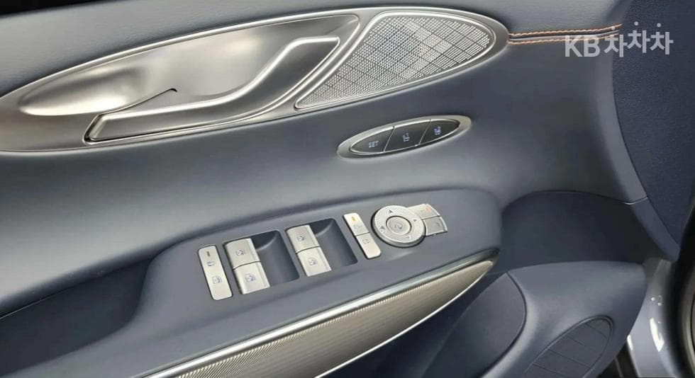 Дженезис GV70Бензин 2.5T 스포츠패키지 2WD - 27