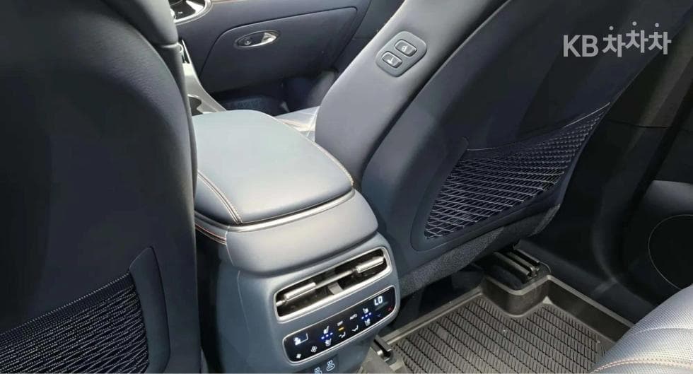 Дженезис GV70Бензин 2.5T 스포츠패키지 2WD - 28