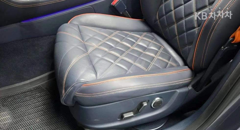 Дженезис GV70Бензин 2.5T 스포츠패키지 2WD - 29