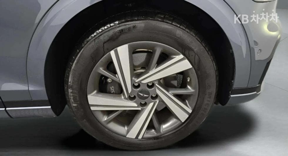 Дженезис GV70Бензин 2.5T 스포츠패키지 2WD - 30