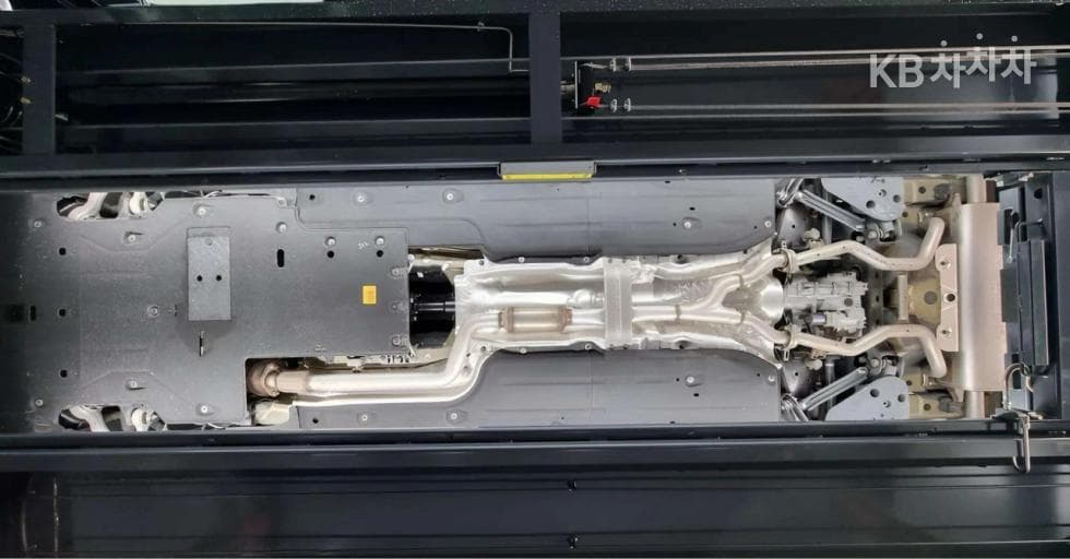Дженезис GV70Бензин 2.5T 스포츠패키지 2WD - 32