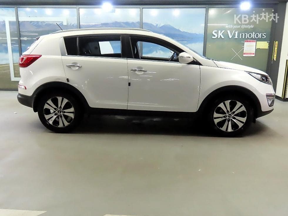 Kia Sportage R2WD Diesel LIMITED - 3