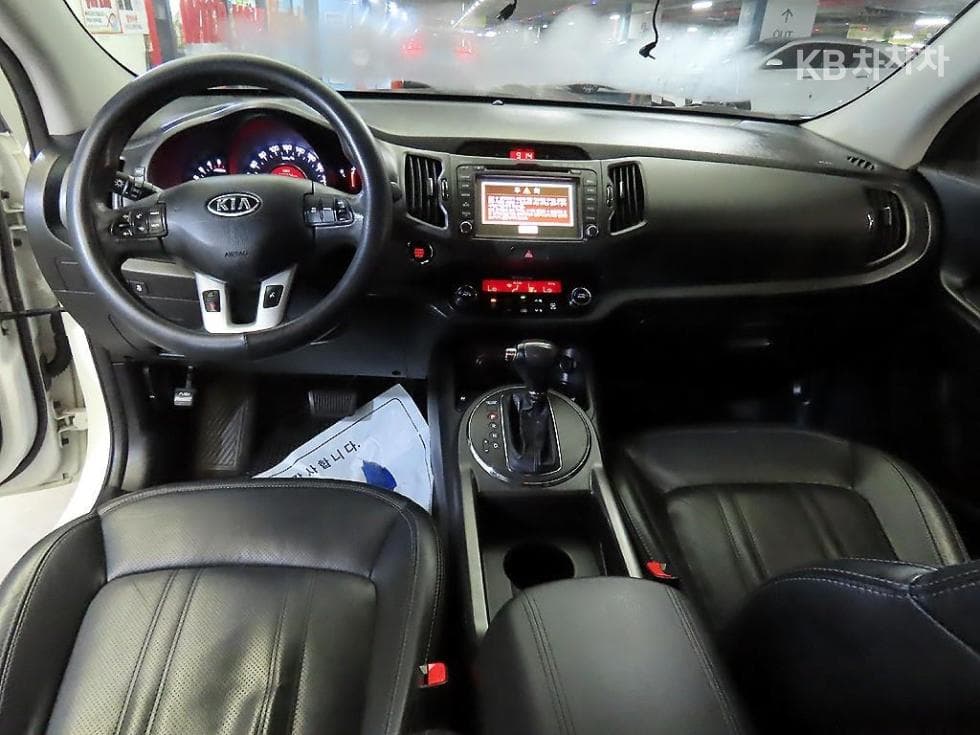Kia Sportage R2WD Diesel LIMITED - 10