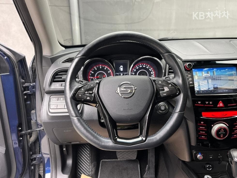 КейДжи Мобилити Тиволи AirБензин 2WD RX - 9