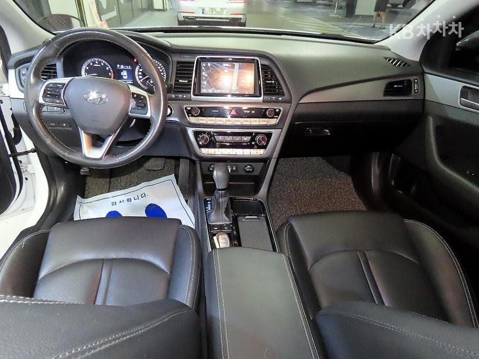 Hyundai Sonata New Rise2.0 LPi Rental car Style - 10