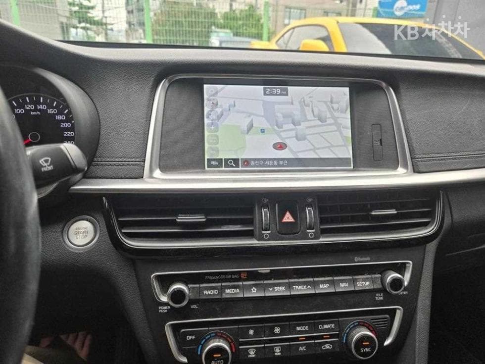 Kia The New (facelift) K5 Second generation2.0 Gasoline Prestige - 9