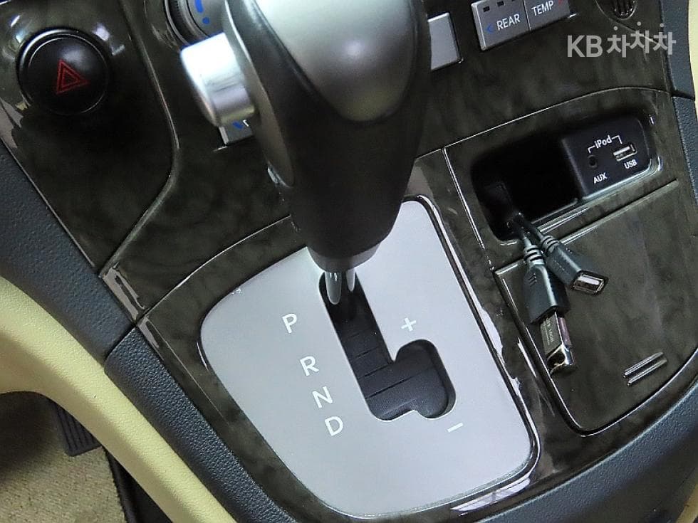 Hyundai Grand Starex11-seater Limousine VIP 팩 - 9