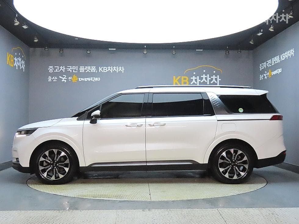 Kia Carnival 4th generationD2.2 9-seater Noblesse - 5