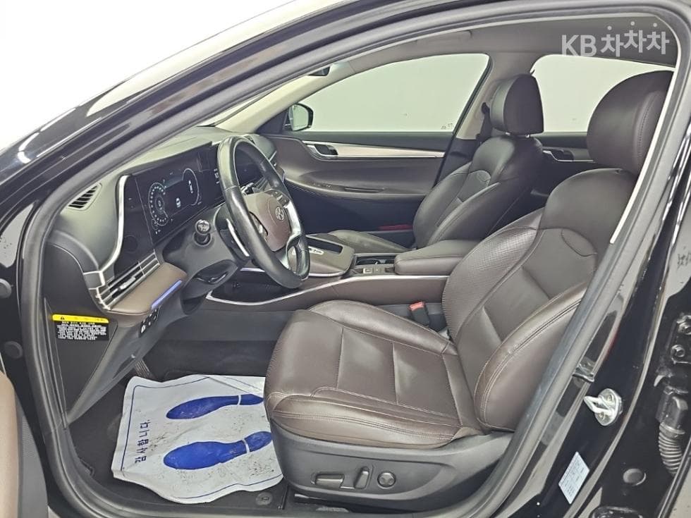 Hyundai The New (facelift) Grandeur (Azera)2.5 Premium - 11
