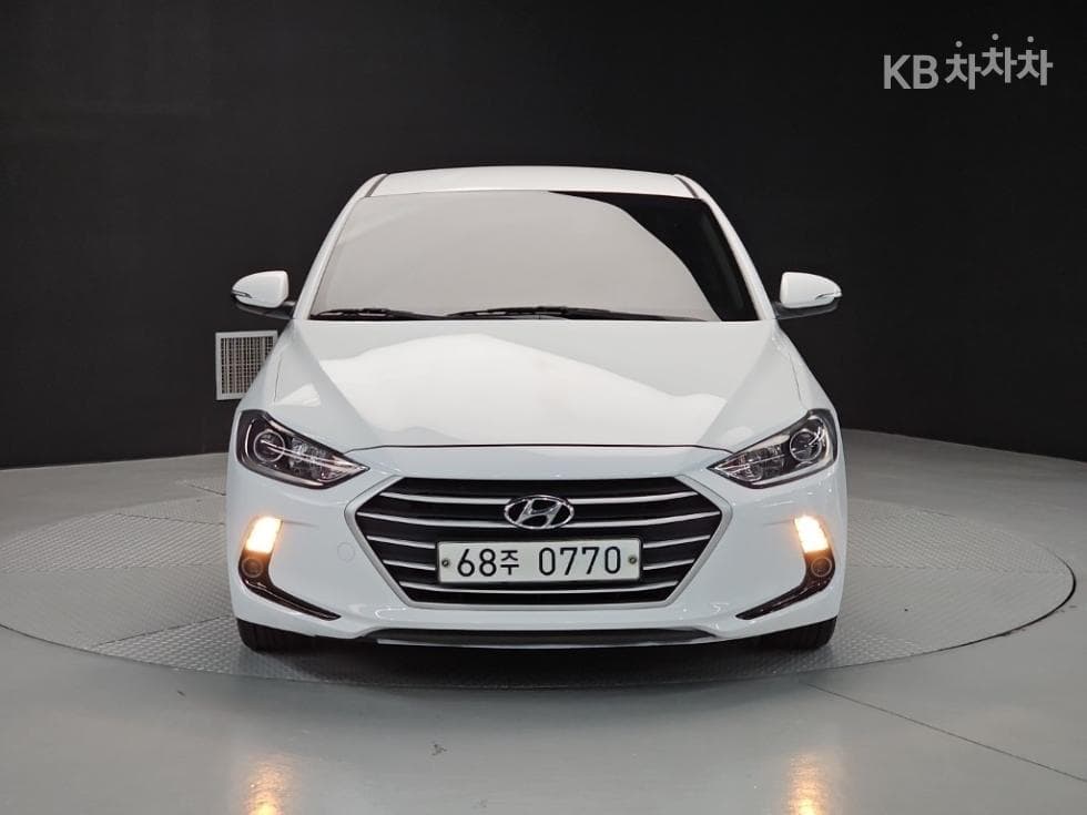 Hyundai Avante (Elantra)AD1.6 GDi Smart - 2