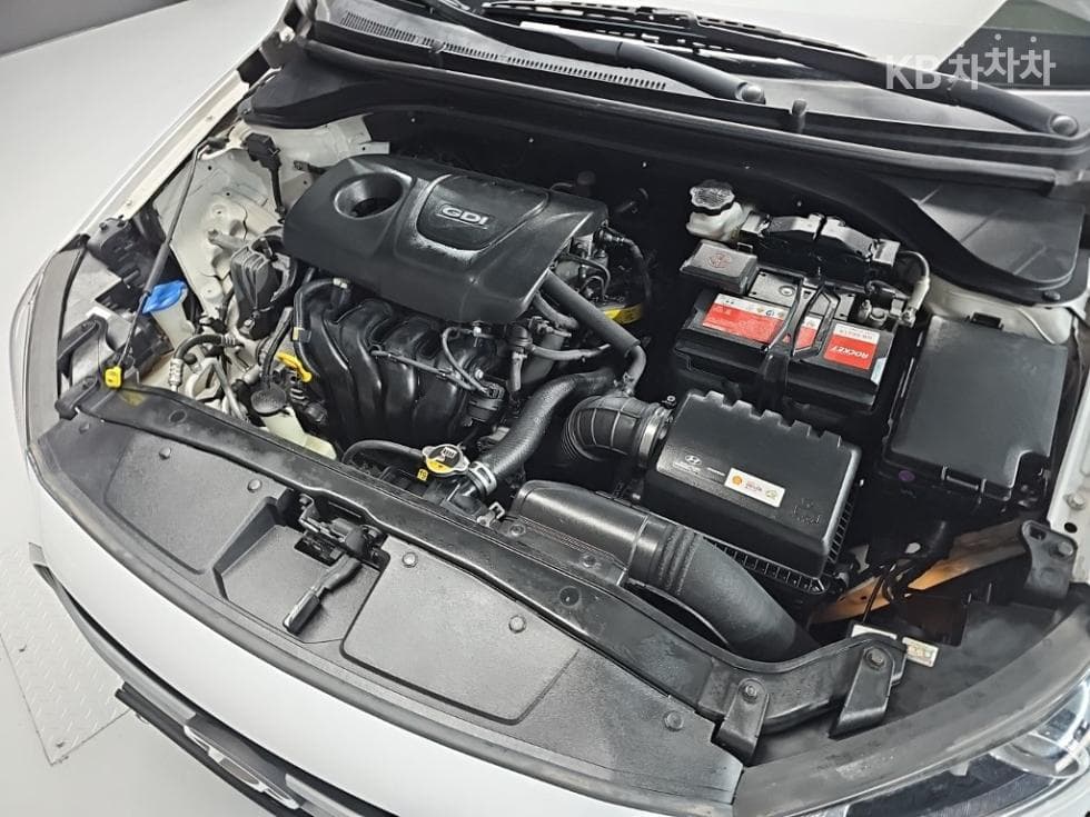 Hyundai Avante (Elantra)AD1.6 GDi Smart - 5