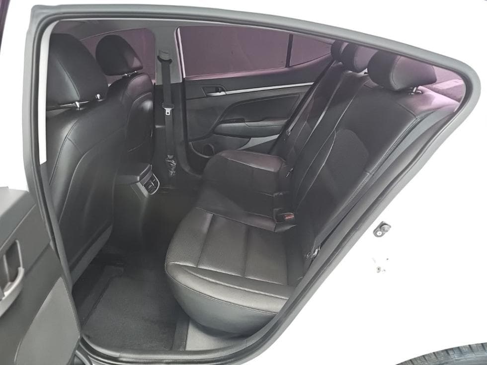 Hyundai Avante (Elantra)AD1.6 GDi Smart - 12