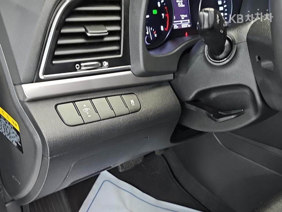 Hyundai Avante (Elantra)AD1.6 GDi Smart - 16