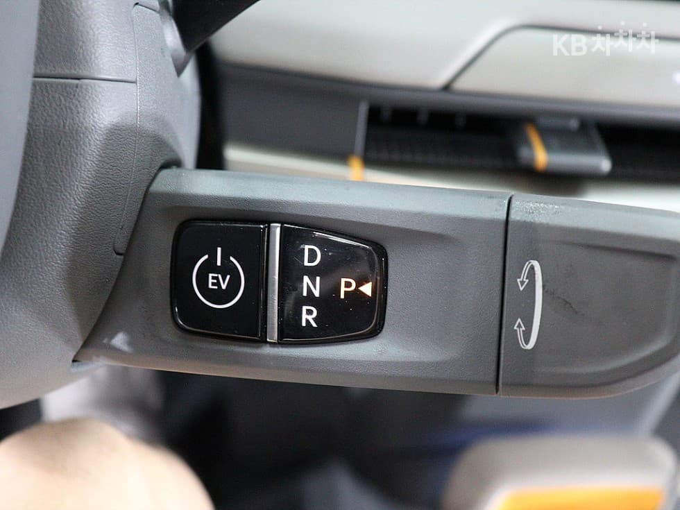 Kia EV3Long Range 2WD 어스 - 8
