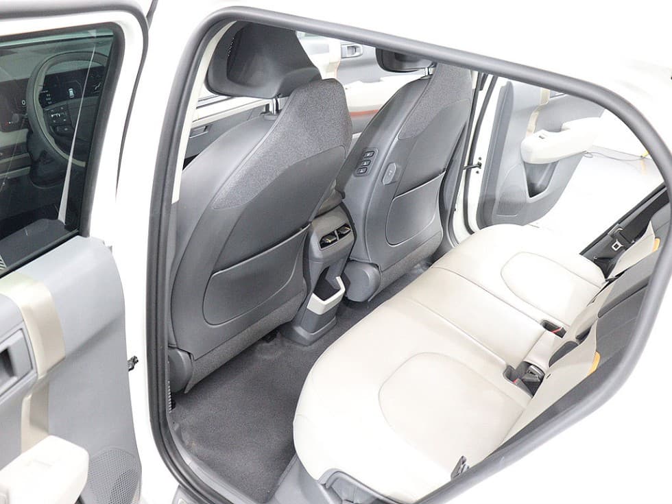 Kia EV3Long Range 2WD 어스 - 16