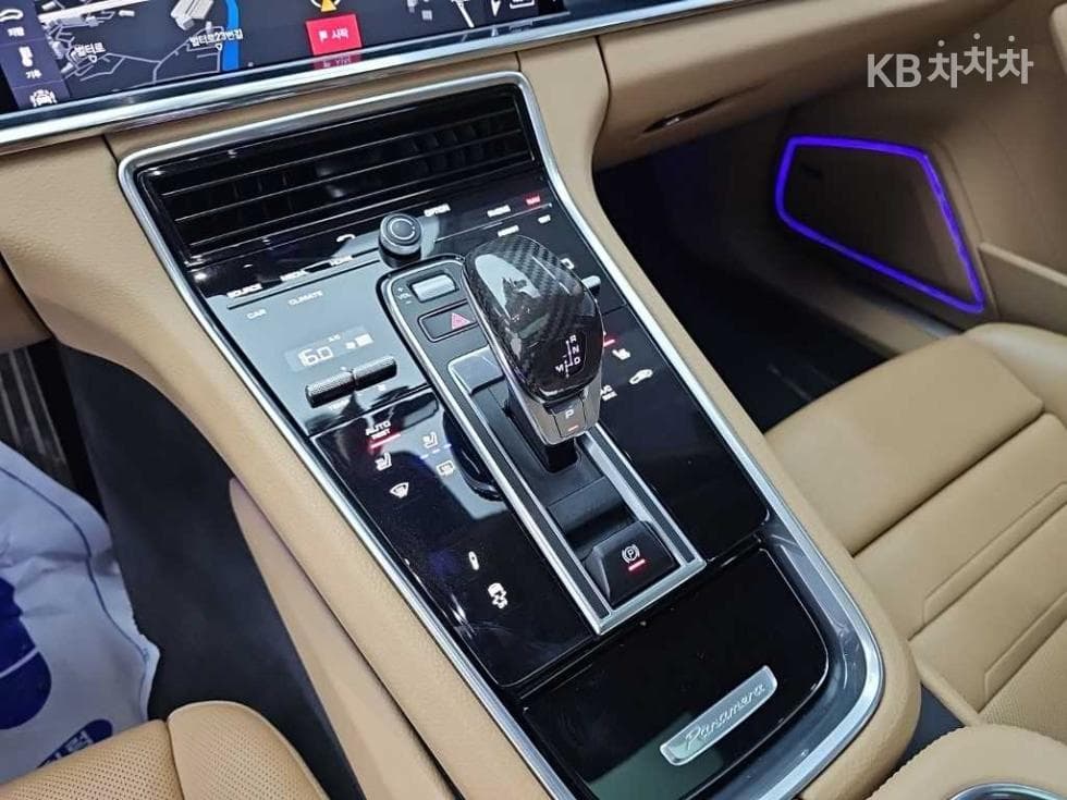 Porsche 파나메라 (971)3.0 4 Стандартен - 8