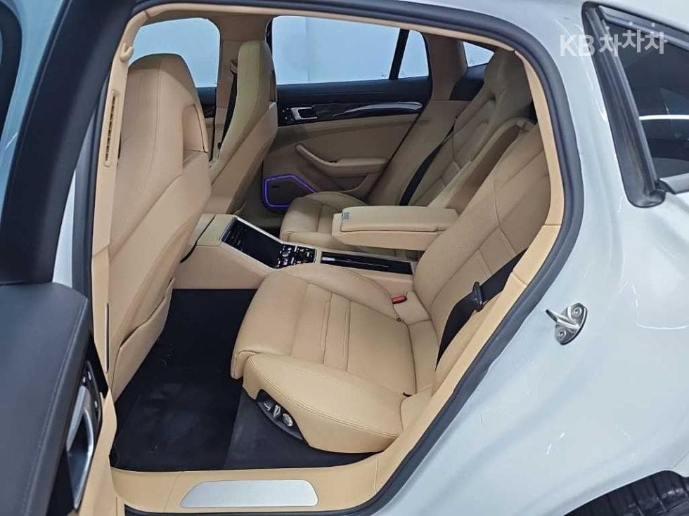 Porsche 파나메라 (971)3.0 4 Стандартен - 12