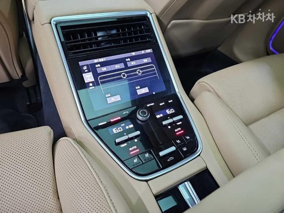 Porsche 파나메라 (971)3.0 4 Стандартен - 13