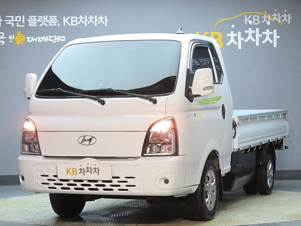 Hyundai Porter 2 일렉트릭 Super Cab Extra Long Premium Special (special feature/edition) - Image 1