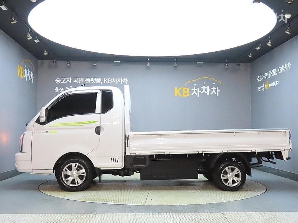 Hyundai Porter 2 일렉트릭Super Cab Extra Long Premium Special (special feature/edition) - 5