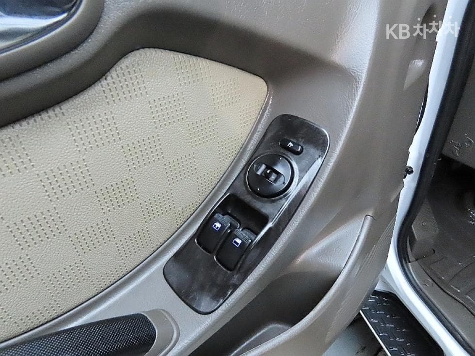 Hyundai Porter 2 일렉트릭Super Cab Extra Long Premium Special (special feature/edition) - 11
