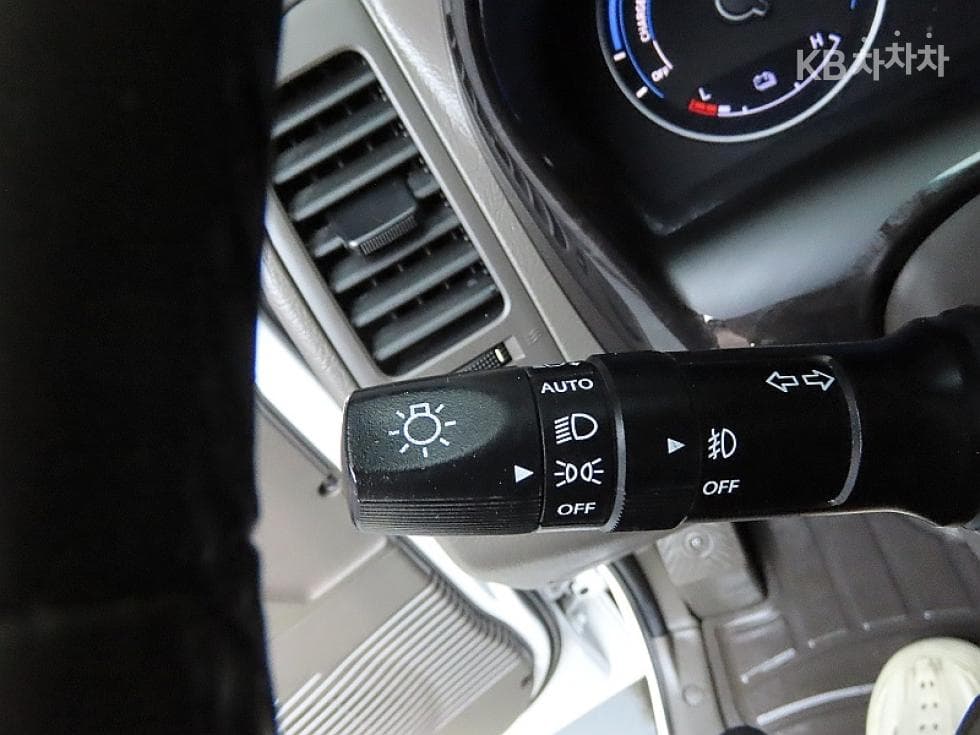 Hyundai Porter 2 일렉트릭Super Cab Extra Long Premium Special (special feature/edition) - 12